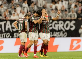Hulk marca duas vezes e Fluminense assume terceiro lugar no Brasileirão