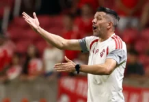 Inter mantém Pezzolano até jogo contra o Santos, mas pressão aumenta após eliminação no Gre-Nal