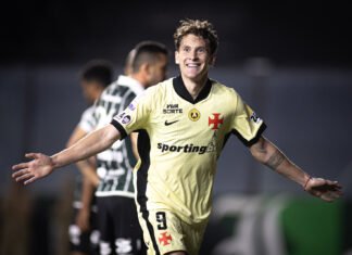 Vasco goleia Coritiba por 5 a 0 e deixa zona de rebaixamento do Brasileirão