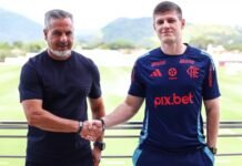 Chefe de scouting do Flamengo acerta com Liverpool e deixará clube em 2027