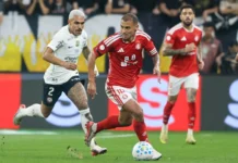 Internacional x Corinthians: confronto direto contra o Z4 abre retorno do Brasileirão