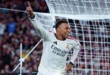 Real Madrid vence Barcelona por 2 a 1 com dois gols de Mbappé no El Clásico