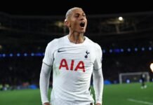 Richarlison segue afastado do Tottenham e futuro pode ser definido no mercado de janeiro